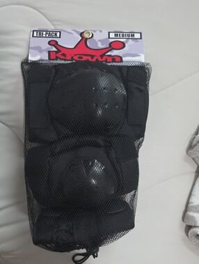 Krown Black Protective Pad Set - Tri-Pack (Medium)